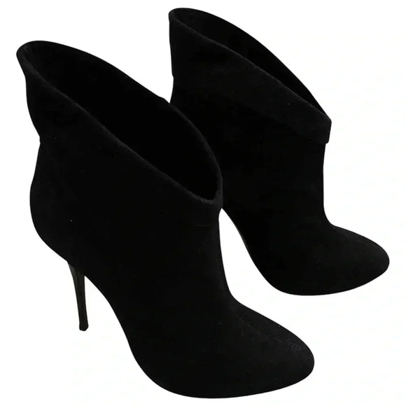 Giuseppe Zanotti Shoes - VINTAGE GIUSEPPE ZANOTTI Black Suede Ankle Boots
SIZE 38